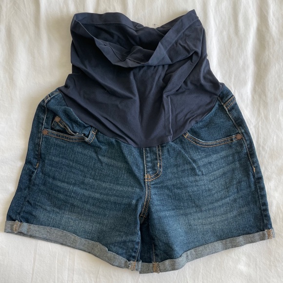 Maternity denim shorts size small - Picture 1 of 3